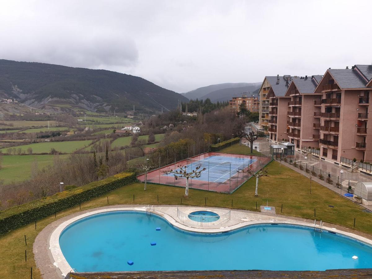 Apartamento D'Ousseau Хака Екстер'єр фото